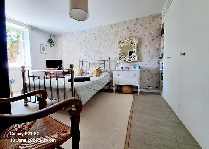 Maison Maisy Bed and Breakfast *